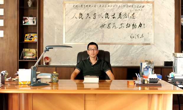 中國(guó)同一天實(shí)現(xiàn)了“可上九天攬?jiān)拢上挛逖笞谨M”——董事長(zhǎng)：魏國(guó)平